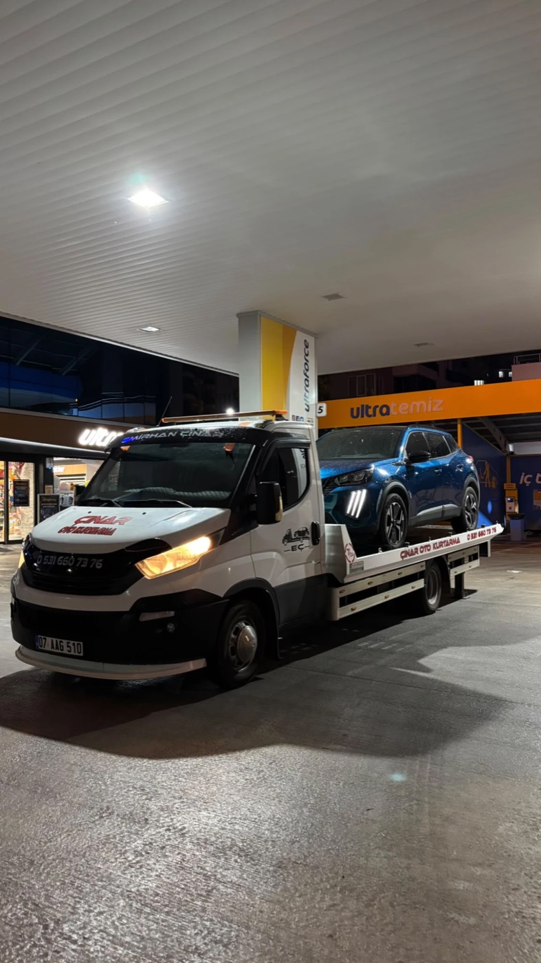 Antalya oto çekici, kurtarma aracı üzerinde taşınan araç
